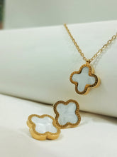 WHITE CLOVER PENDANT SET